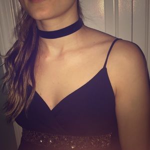 Black choker